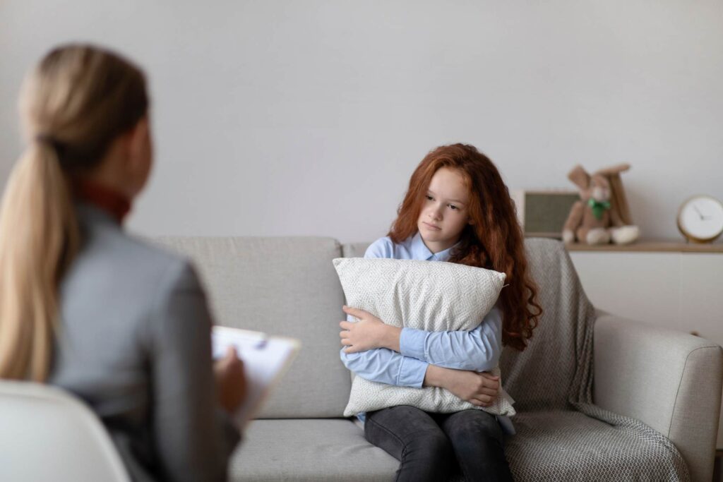 consultation of a teen girl having trauma