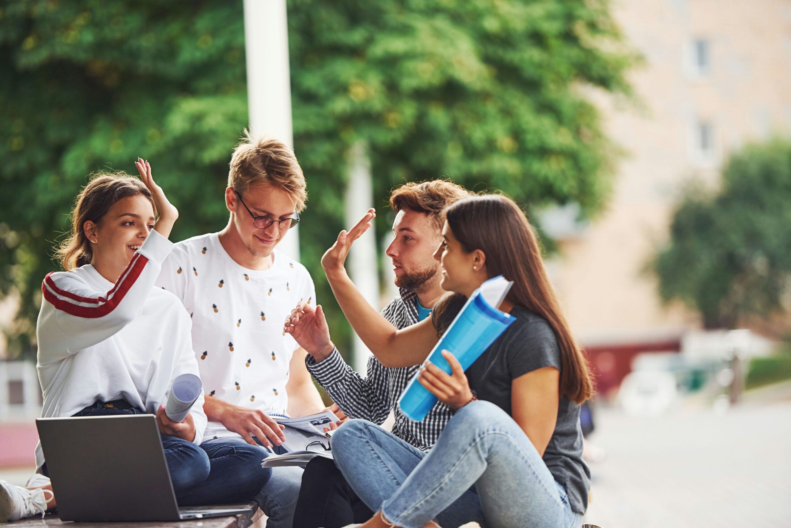 A group discussing how technology can be a crutch to recovery