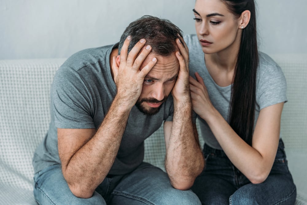 Woman supporting her depressed boyfriend – how to help boyfriend with depression