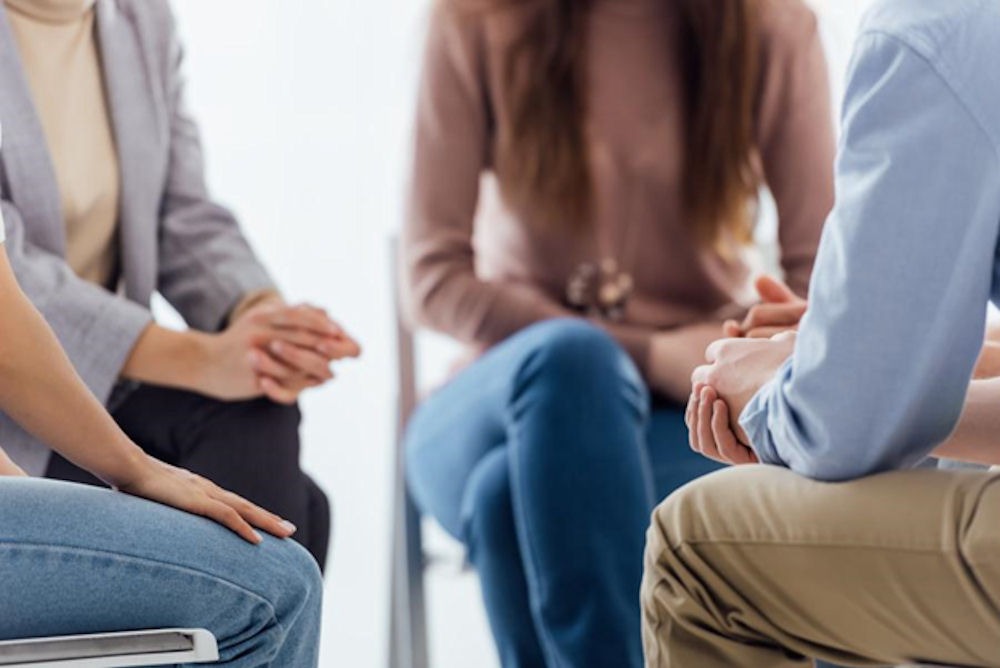 a group of patients with attending therapy